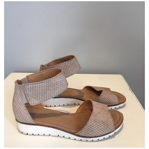gabor tan wedge sandals